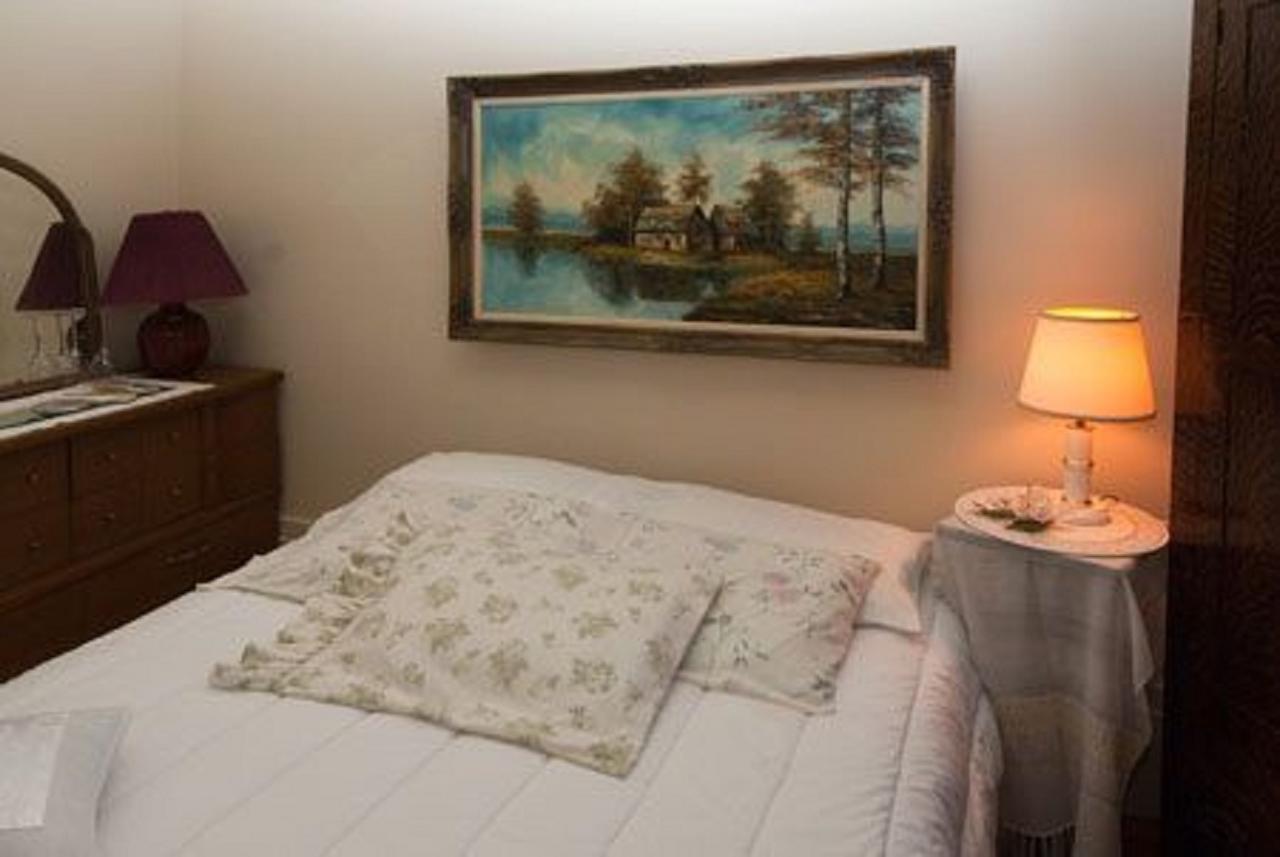 Sommerville Court Motel Bed & Breakfast Lucknow Buitenkant foto